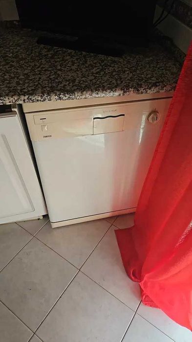 Recheio/Móveis usados Tudo a 500 Euros