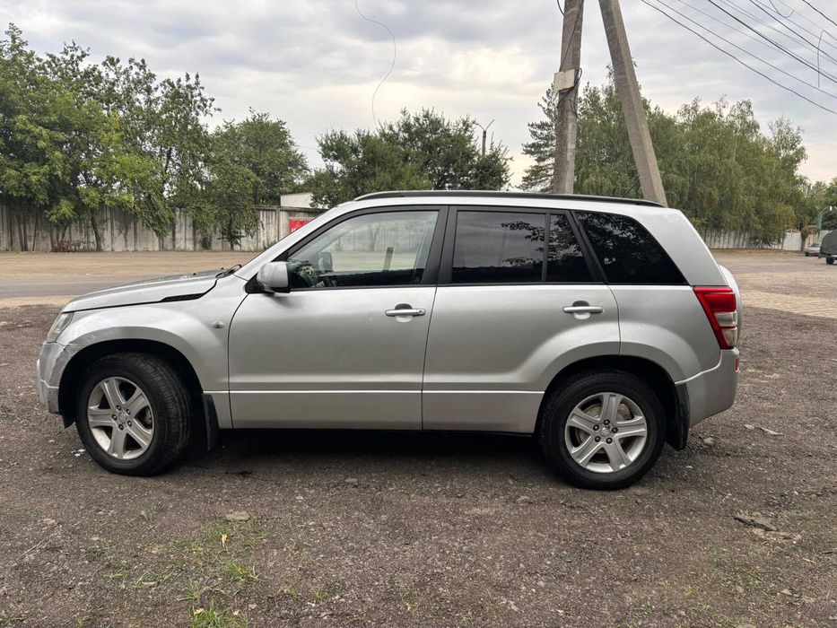 Автомобіль Suzuki Grand Vitara