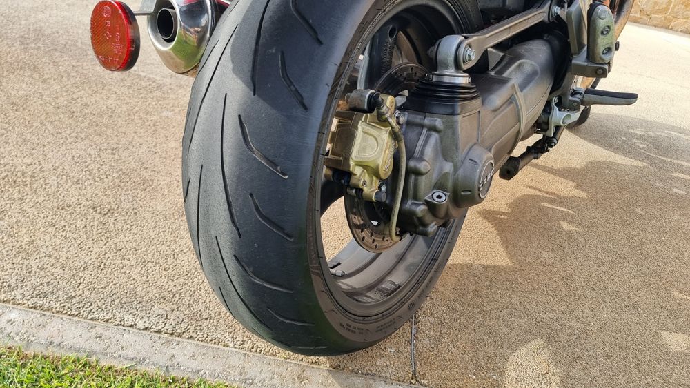 Moto Guzzi Breva 1100