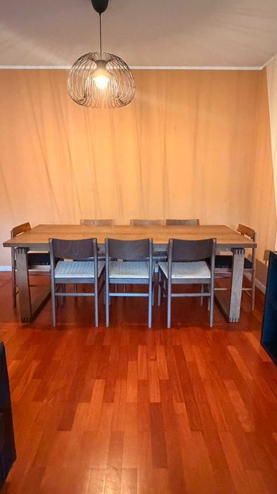 Mesa de sala com 8 cadeiras