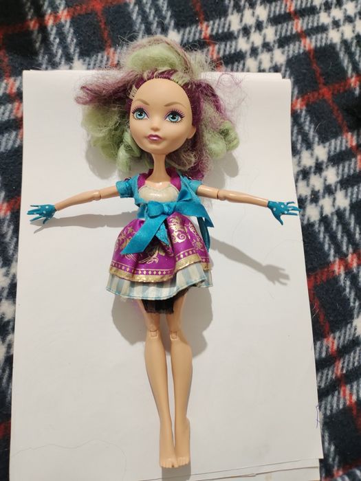 Лялька евер афтер хай Меделін