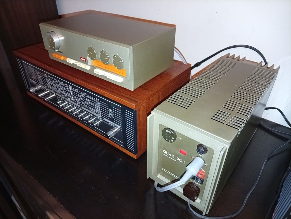 Amplificador QUAD pre33 e Power 303