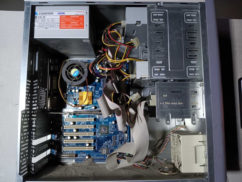 Komputer stacjonarny stary