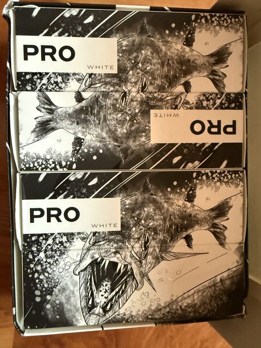 Мʼячі для гольфу Vice golf pro white