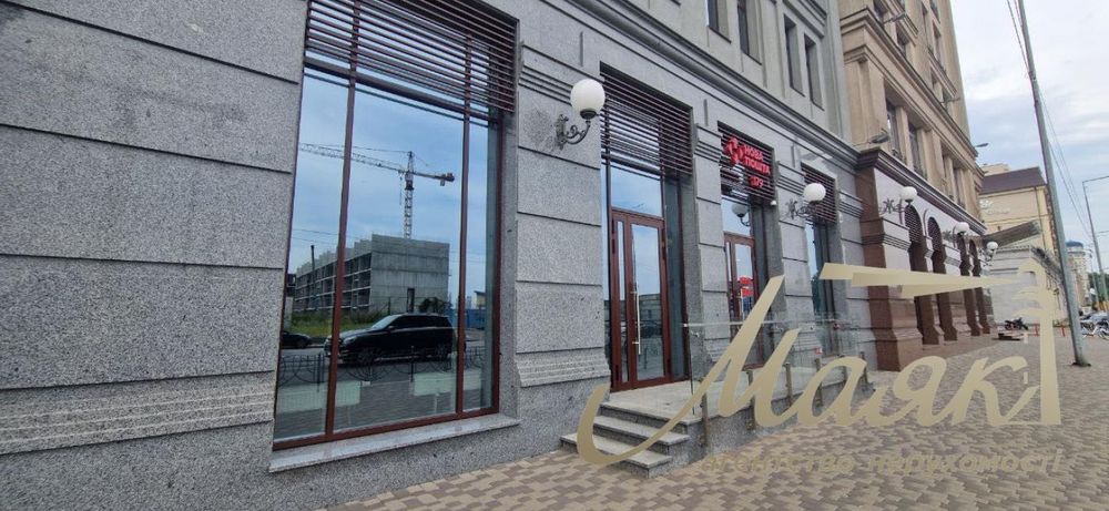 Оренда фасадного приміщення 40 м² у БЦ «Астарта», Поділ