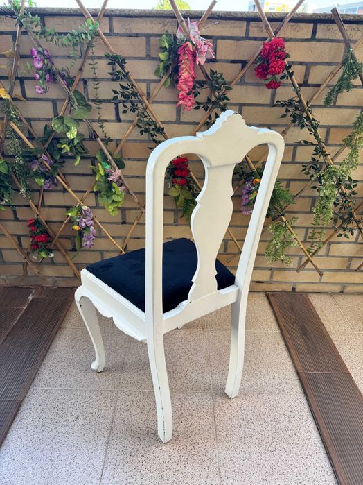 Cadeiras de jantar antigas para restauro – estrutura sólida