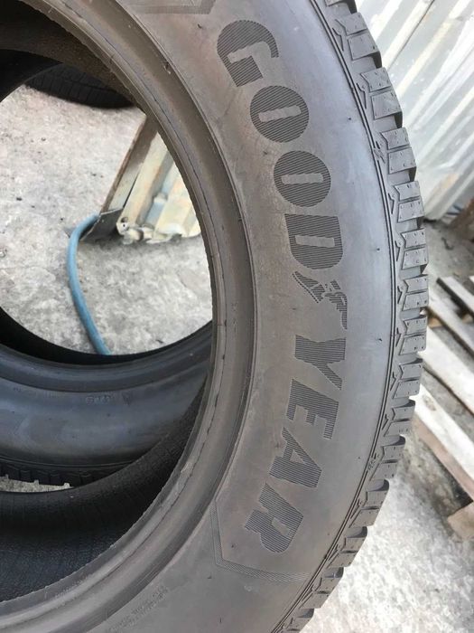 Шини GoodYear UltraGrip 8 255/60R18 Пара Зима Б/у Оригінал