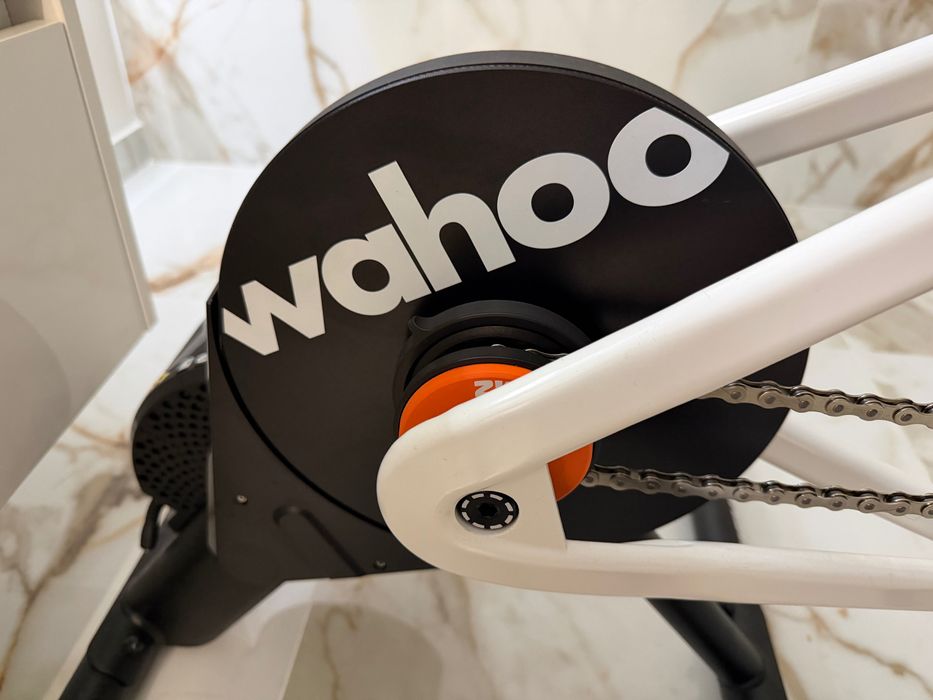 Bicicleta estática Zwift Ride com KICKR CORE 2