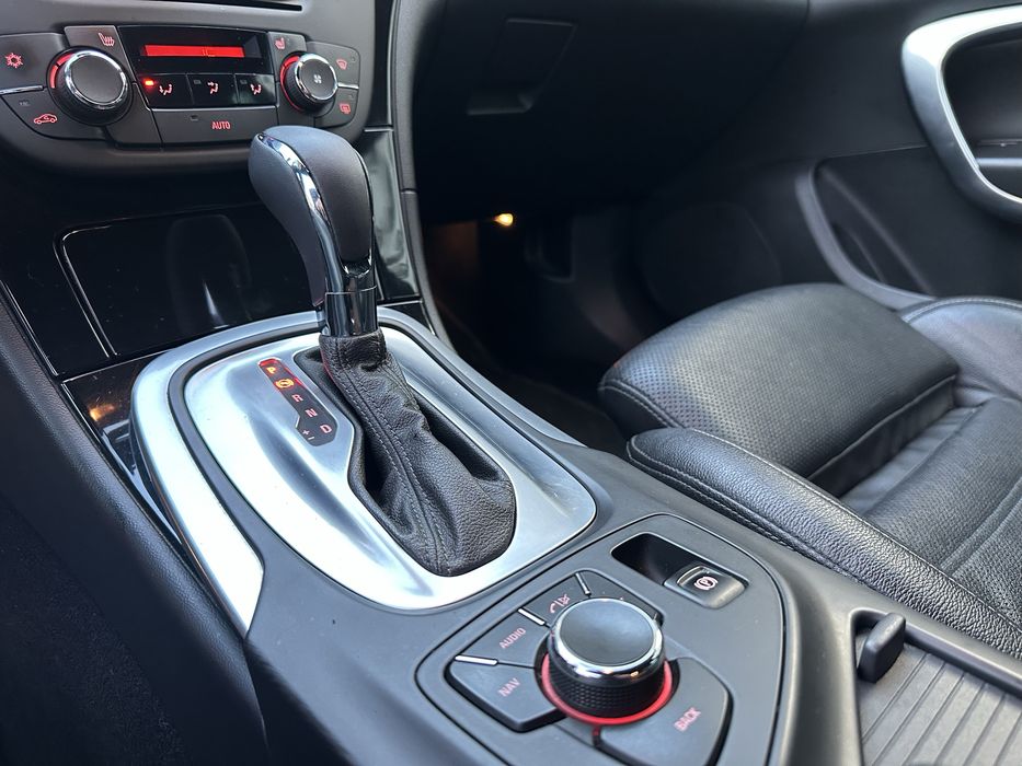 Продам автомобіль Opel Insignia