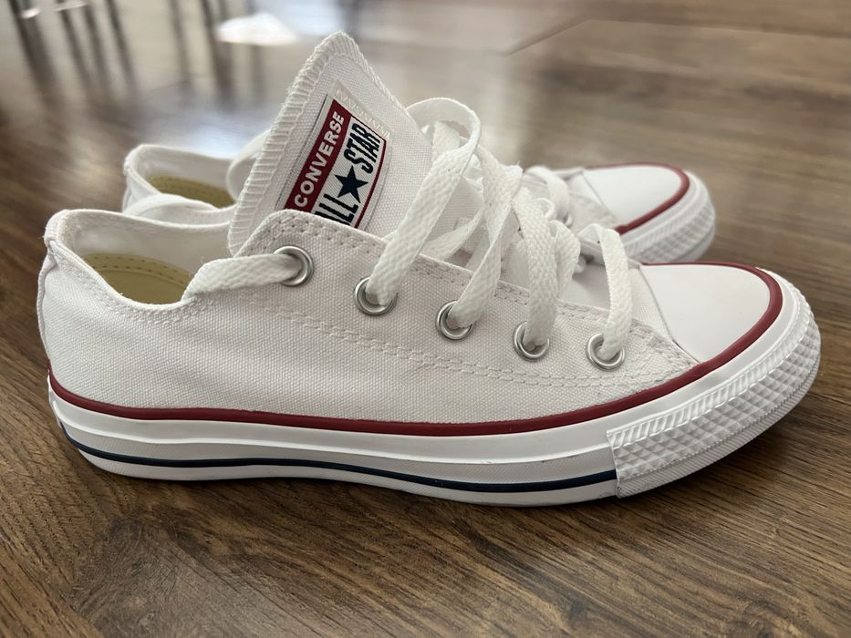 Converse (Конверси) кеди.