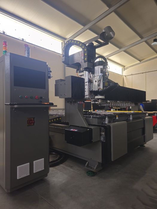 CNC 2x3m troca automática vácuo 2.5T