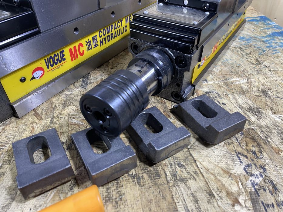 Лещата прецизійні гідравлічні механічні СHV 100-200 мм