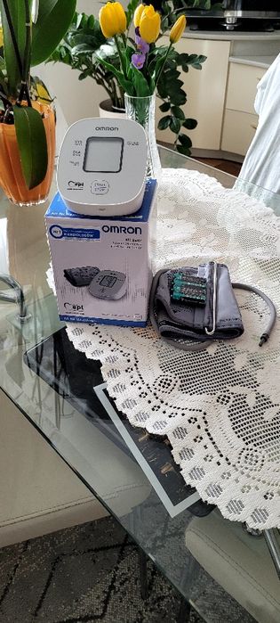 Ciśnieniomierz  OMRON M2 Basic