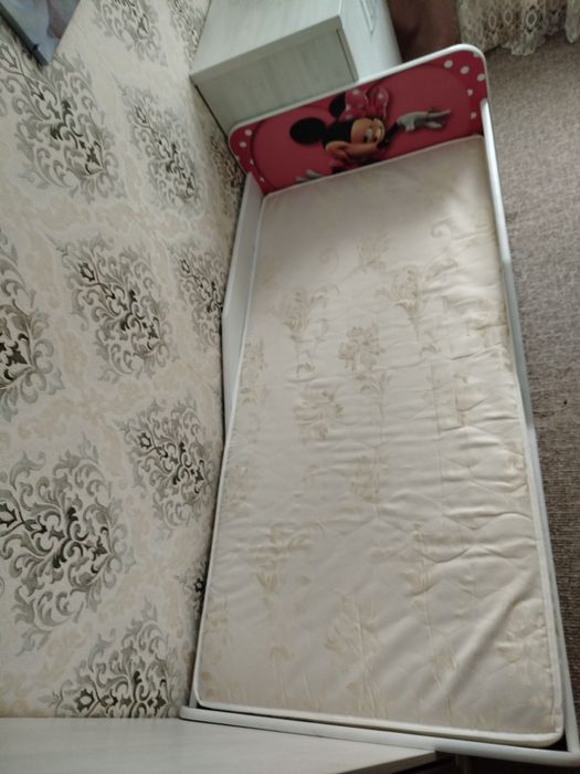 Дитяче ліжко з матрацом