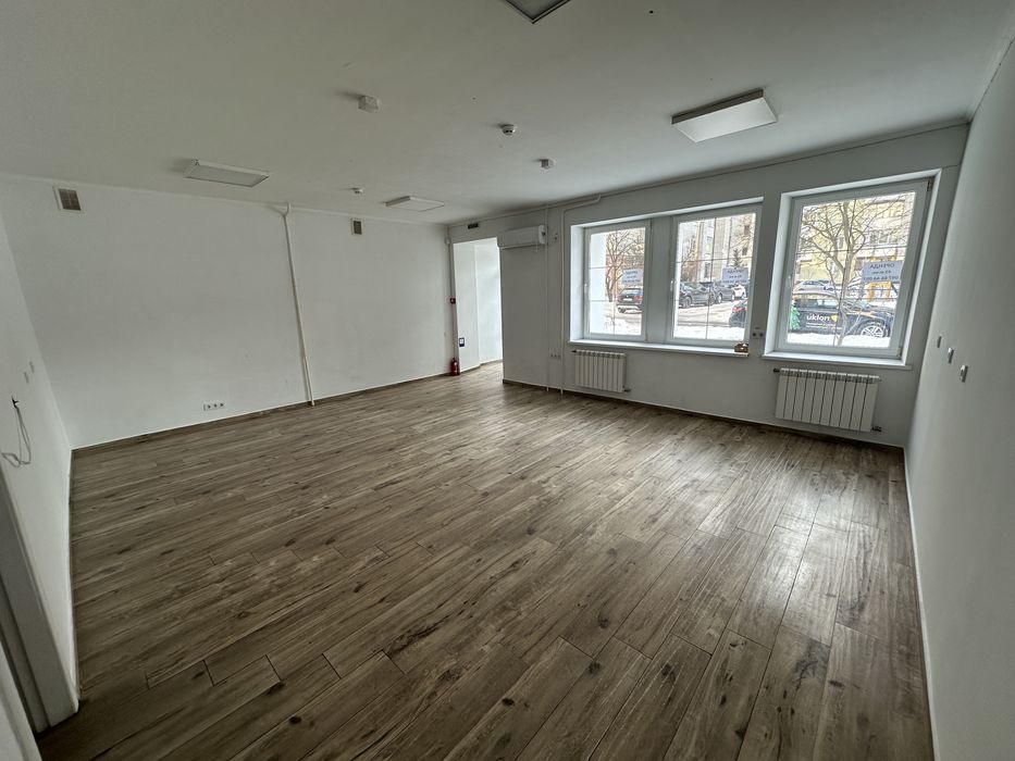 Приміщення, вулиця Роксоляни 59