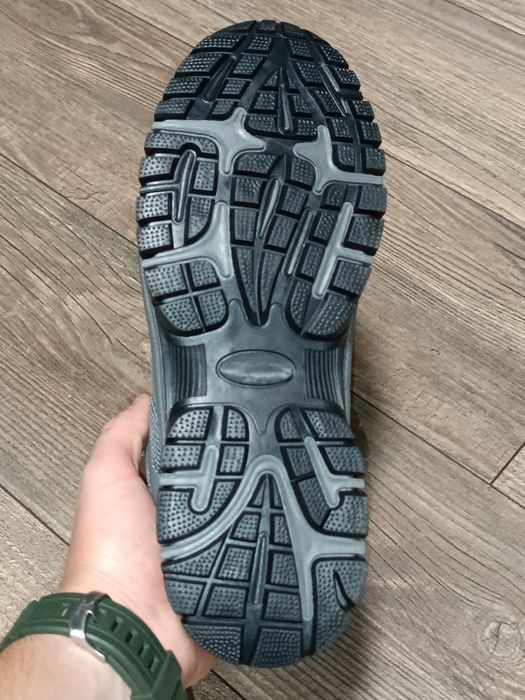 Чоловічі кросівки