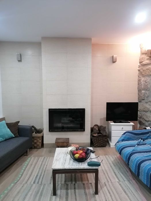 Moradia T3 renovada, 3 suites + pátio e quintal