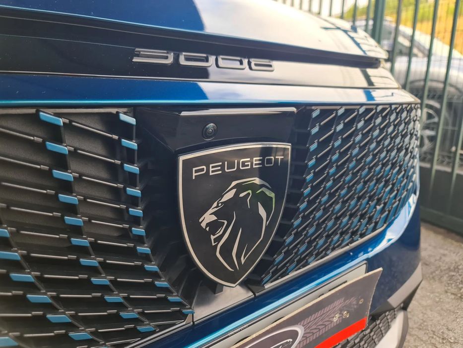 Peugeot 3008 1.2 Hybrid Allure e-DCS6