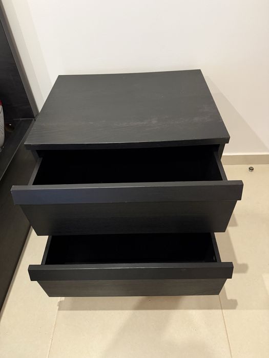 Cama + Mesa de cabeceira