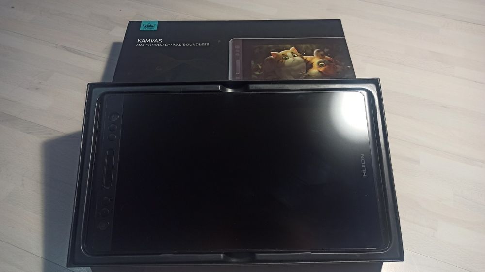 Графічний планшет Huion Kamvas Pro 13