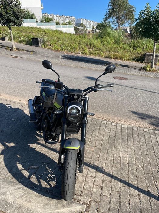 Benelli Leoncino 250cc em excelente estado