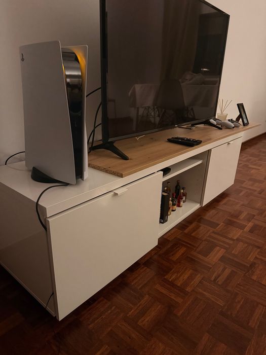 Armário de tv IKEA