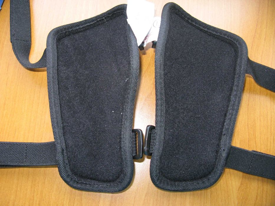 Детские Защитные щитки Airfish Shin Pads ХS.  с  ремнями. Новые