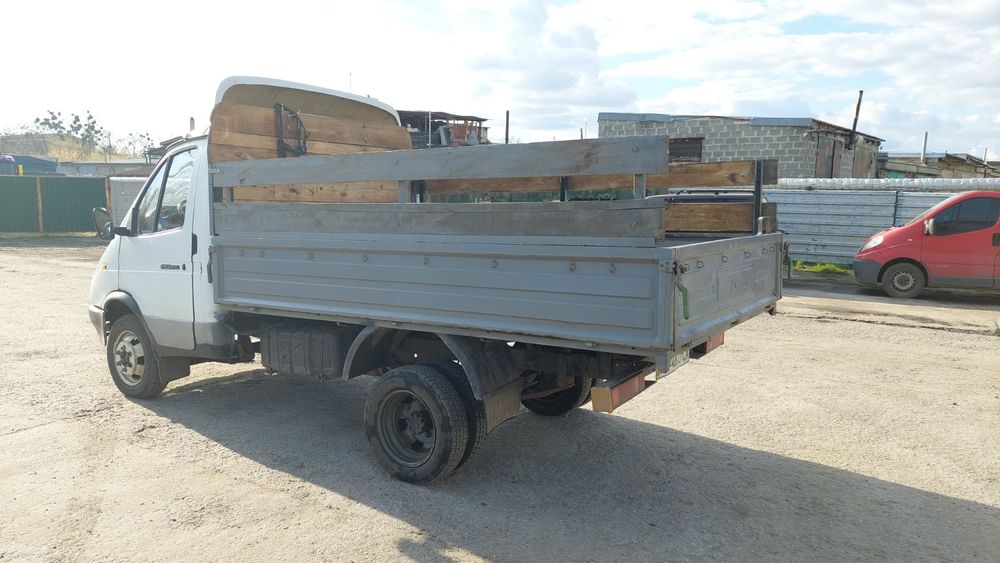 Домашнюю ГАЗ 3302 Газель