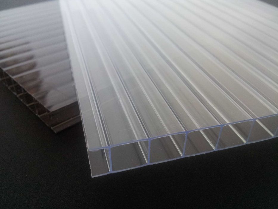 Poliwęglan lity i komorowy – płyty dachowe – Śląsk