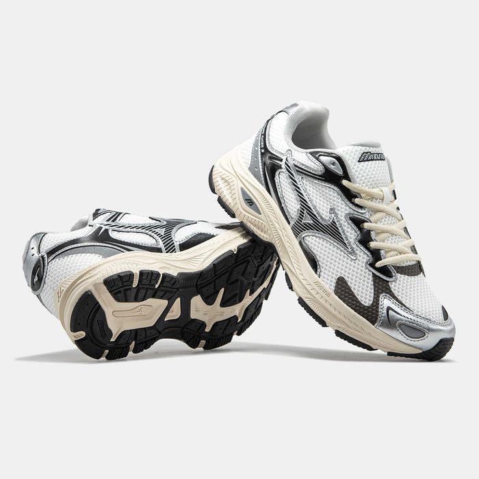 Мужские спортивные кроссовки Mizuno Racer S кросівки мизуно рейсер