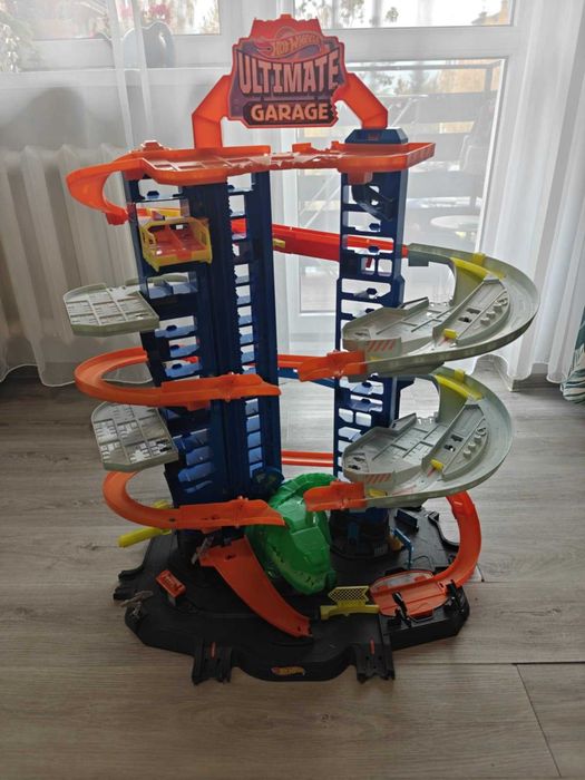 Zjeżdżalnia hot wheels