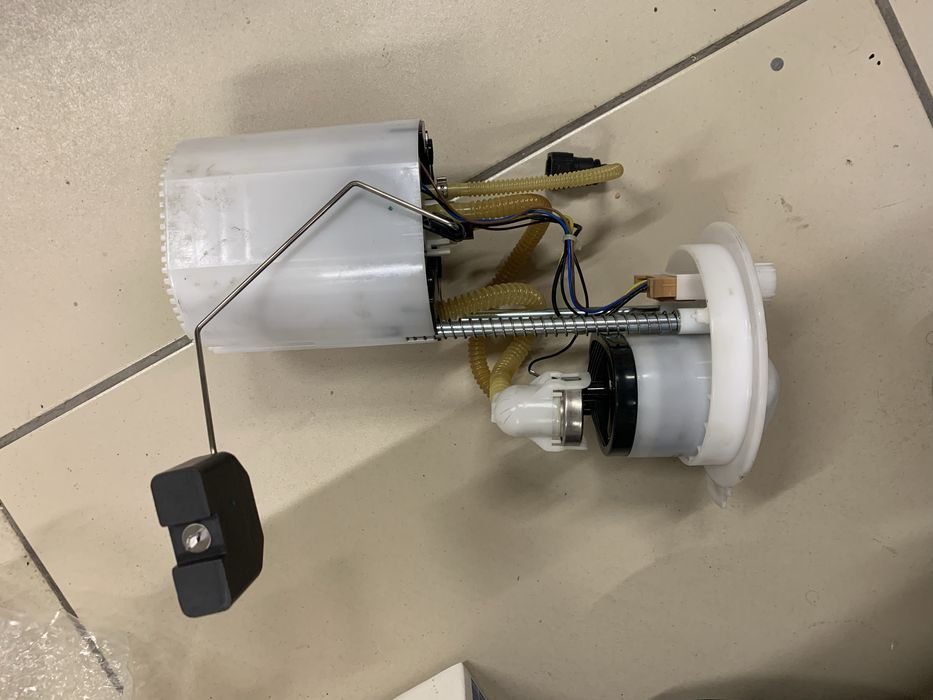 Паливний насос HITACHI 133361