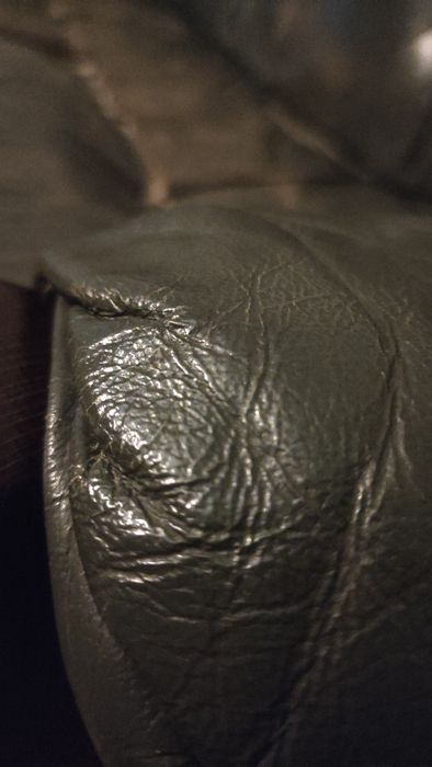 Sofá em Madeira Maciça e Pele