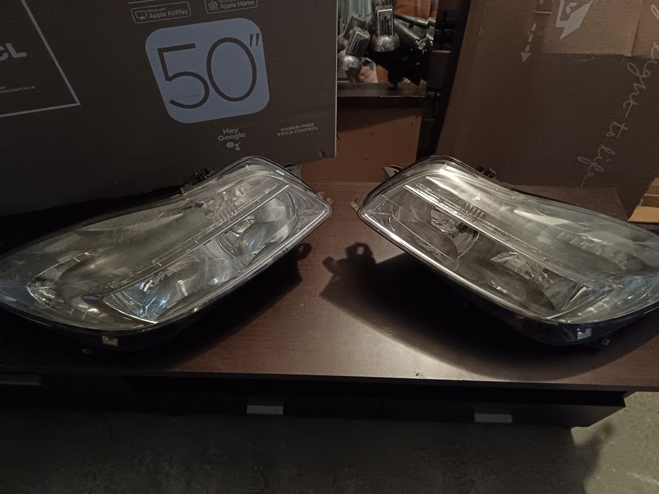 Faróis carrinha Opel Insignia