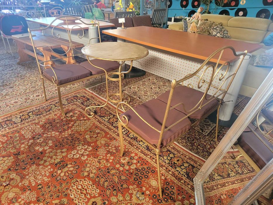 Conjunto de jardim em ferro - Dois bancos de dois lugares mais m