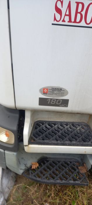 Silnik renault midlum 180 dci