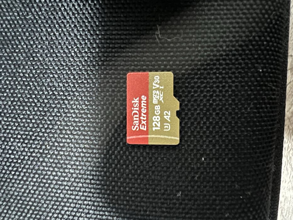 Продам екшн камеру GoPro Hero 10, нова, не використовувалась