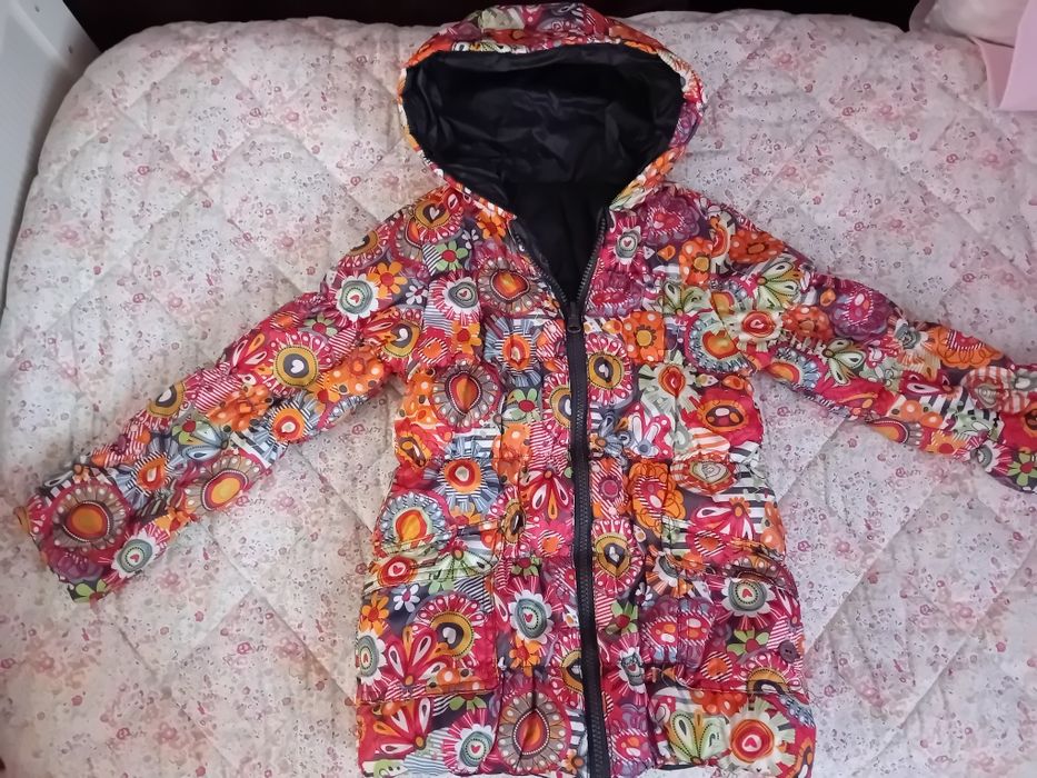 Casaco/blusão Boboli 5-6 reversivel, excelente estado