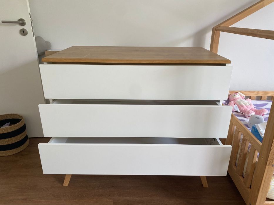 Conjunto Nature Baby
Dimensões da cómoda: 100 x 58 x 86.5 cm
Cama: 60x