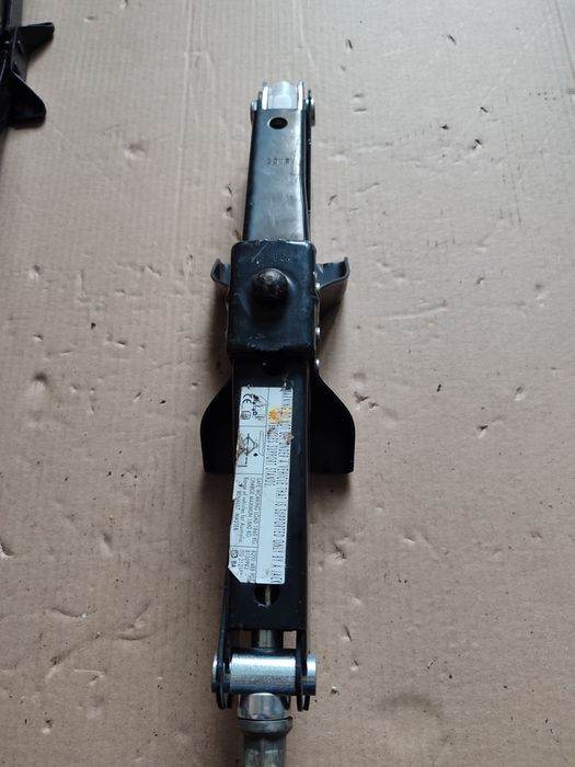 Домкрат Рено Мастер Reno Master