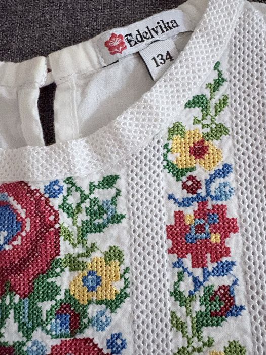 Bluzka wyszywanka dla dziewczynki r134