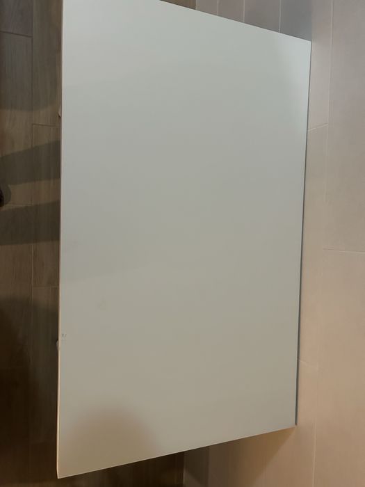 Mesa/Secretária Branca