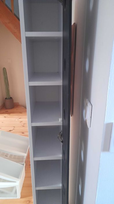 Szafka stojąca na wino i nie tylko