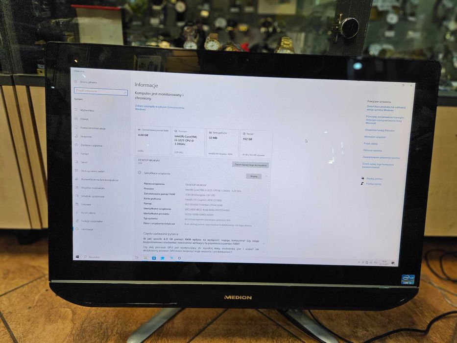 MEDION Komputer w Monitorze 23” -   | i3 | 4GB | 1TB |
