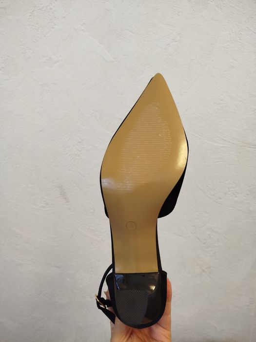 Продам туфлі жіночі