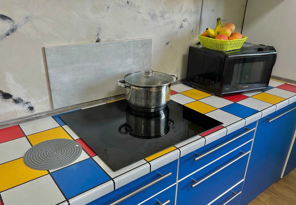 Хостел! 10хв м.Либідська. Нас не лякають відключення світла!!!