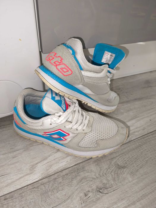 Buty damskie do biegania (adidasy) + GRATIS