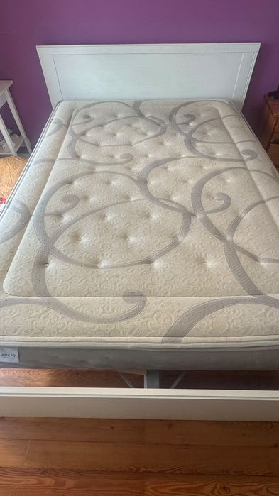 Cama de casal IKEA 140x190 + colchão NUCOL Estivill + estrado LURÖY