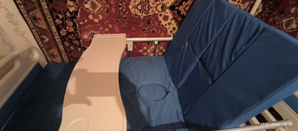 Ліжко медичне для тяжких хворих з туалетом