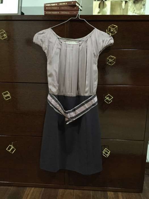 Três Vestidos de Mulher